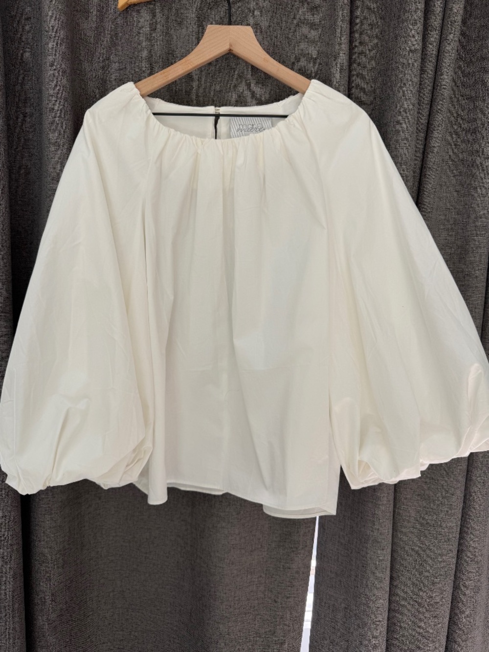Anthropology Mare Mare beautiful white bell-sleeve top, sz M NWOT